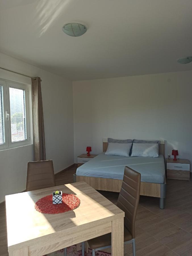 Lastva Holliday Rooms Μπούντβα Εξωτερικό φωτογραφία